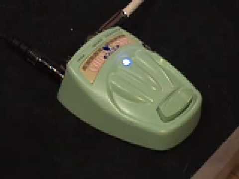 Danelectro VIBE guitar effects pedal demo w Les Paul & Dr Z MAZ 18