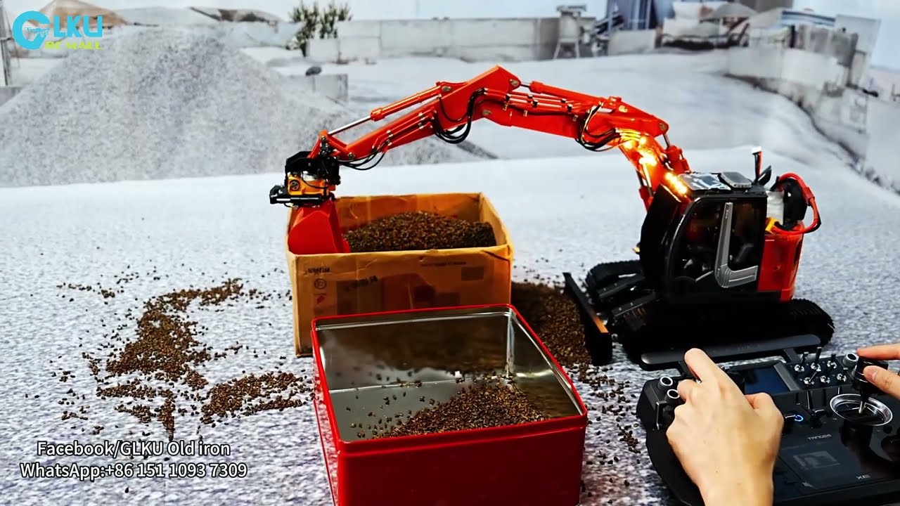 Super Frog 1/14 zx135 excavator with different attachments can