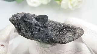 ブラジル産 アレキサンドライト（クリソベリル）の母岩付き結晶(原石