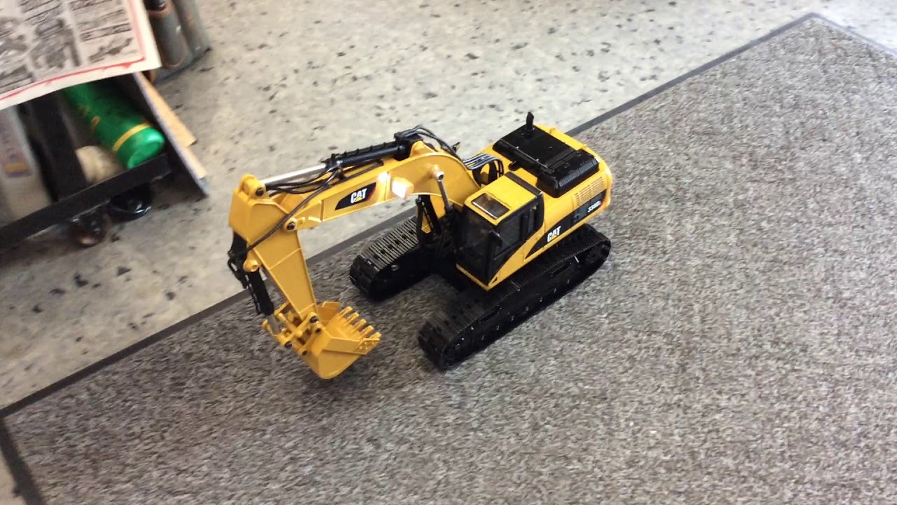 CAT 330D L RC 重機 完成品 1/20 ラジコン ダイキャスト Amazon.com