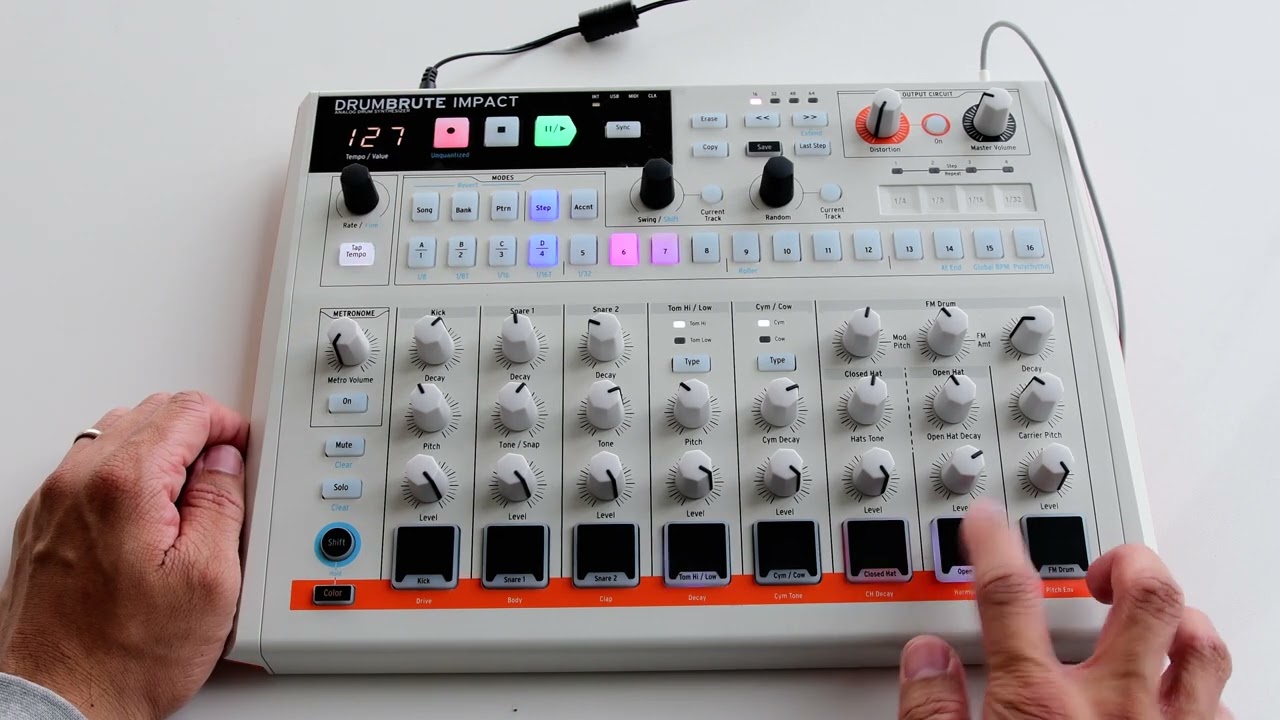 Arturia Drumbrute Impact 1984 White Special Limited Edition Analog