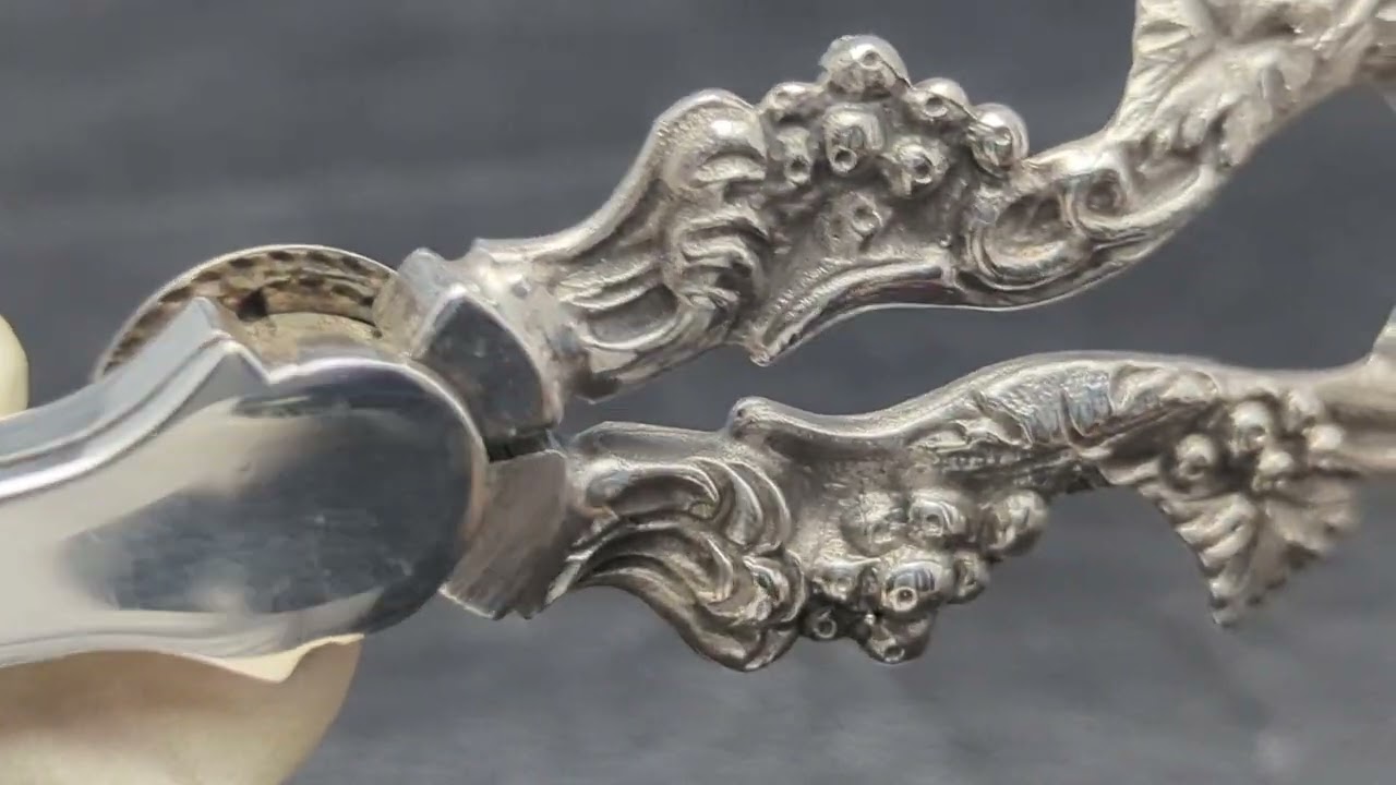 英国アンティークシルバープレート製グレープシザー 葡萄ハサミ金工