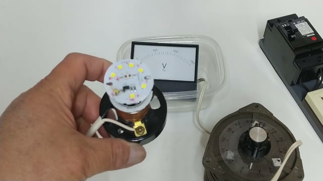 点灯しなくなったLED電球を分解してみました。 - YouTube