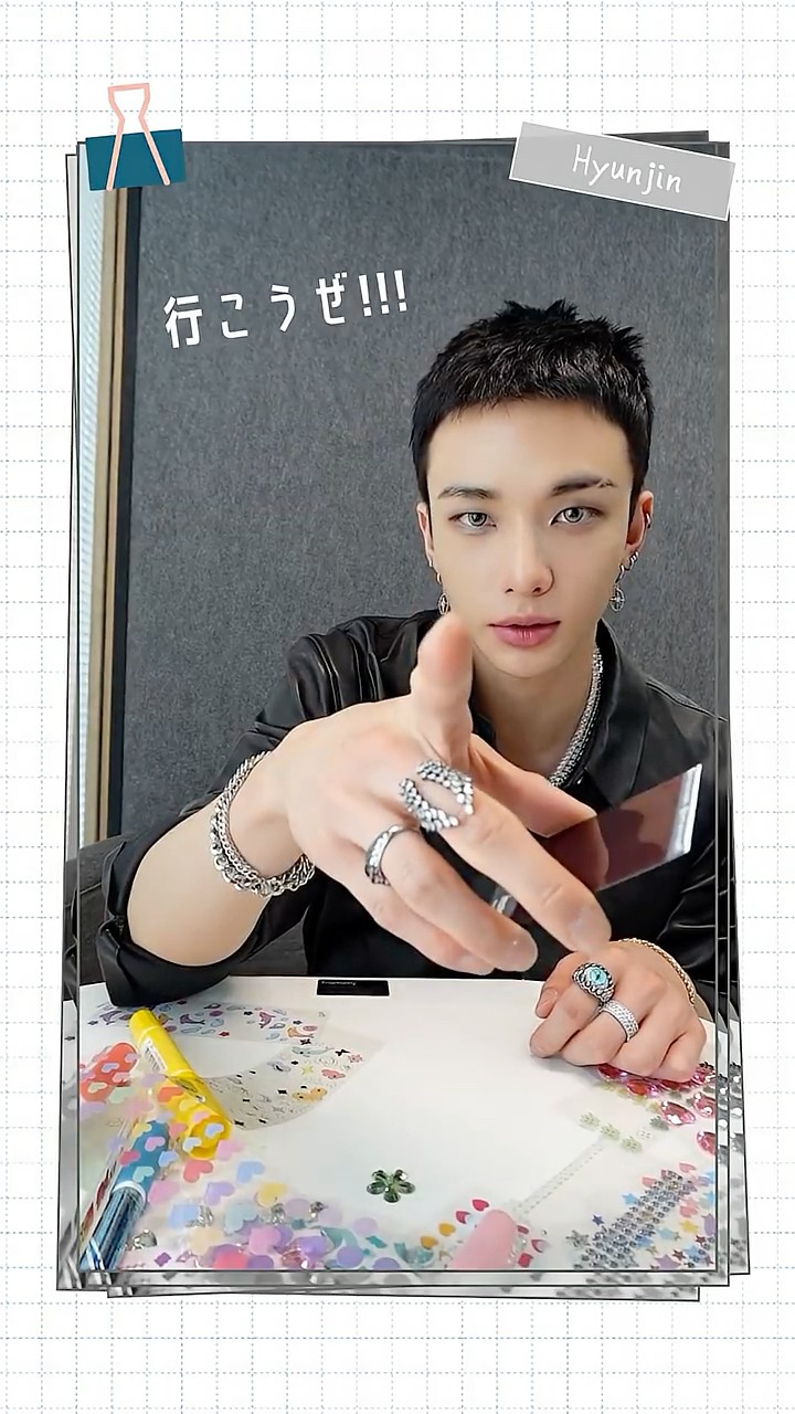 Straykids スキズ ヒョンジン 直筆サイン入りうちわ 激レア Straykids