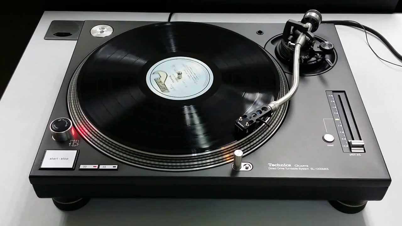 Technics SL-1200 MK5 ターンテーブル 2台とミキサー Technics SL-1200