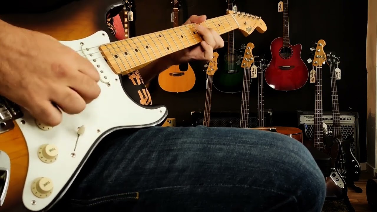 Tokai Goldstar Sound ST50 - YouTube