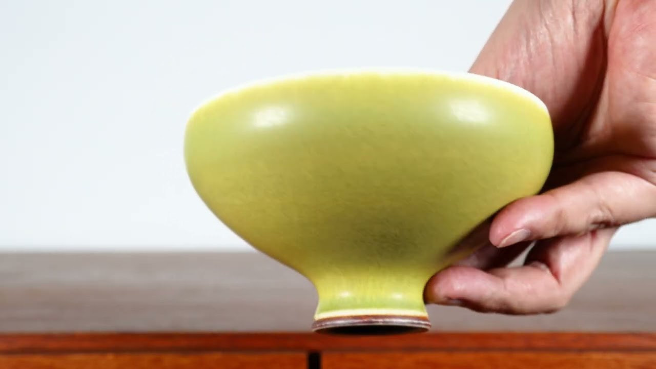 Berndt Friberg（ベルント・フリーベリ）黄釉碗 - YouTube