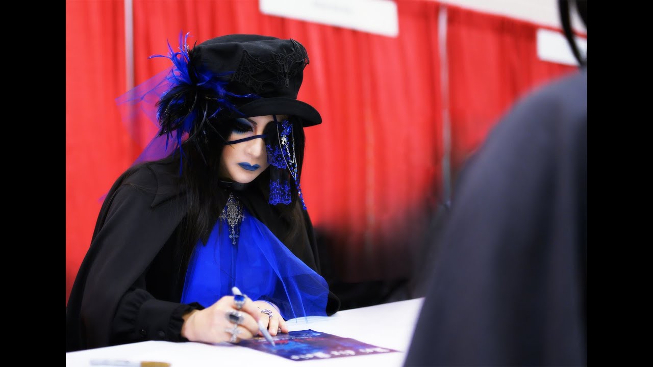 Moi-même-Moitié Anime Weekend Atlanta 2019 Mana-sama autograph