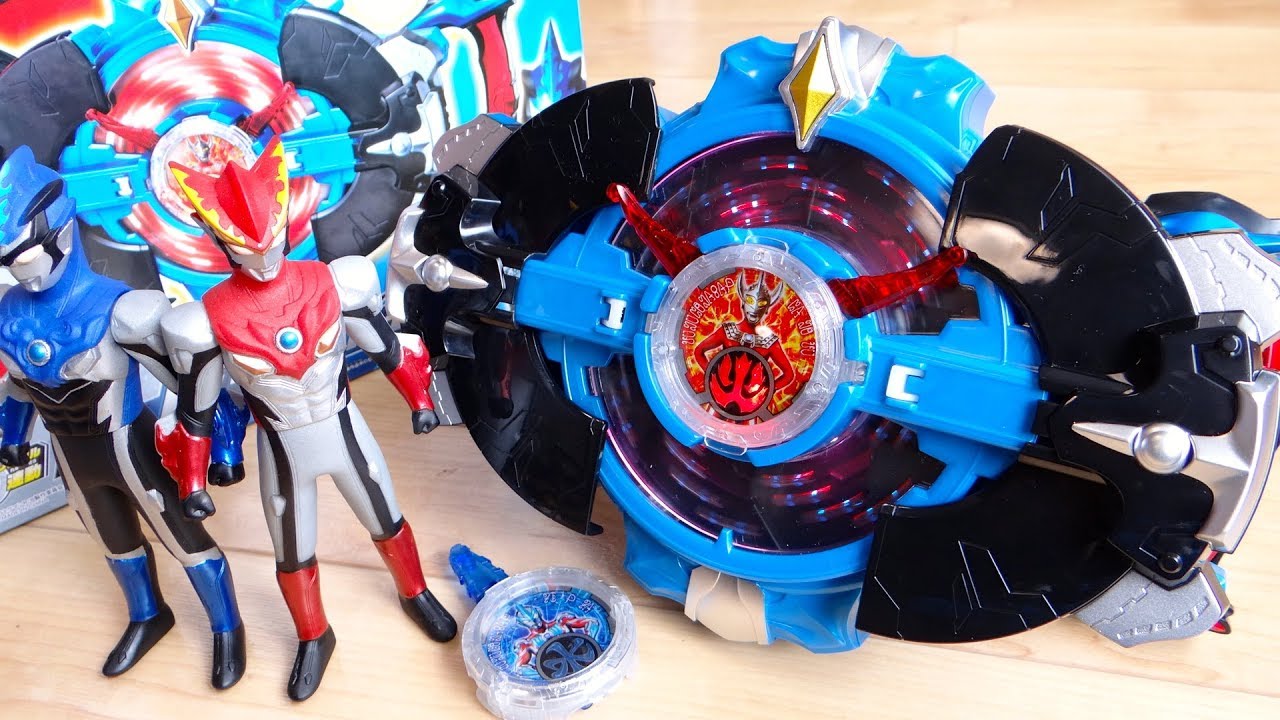 Transform into Rosso and Blu & change types! DX R/B Gyro Taro