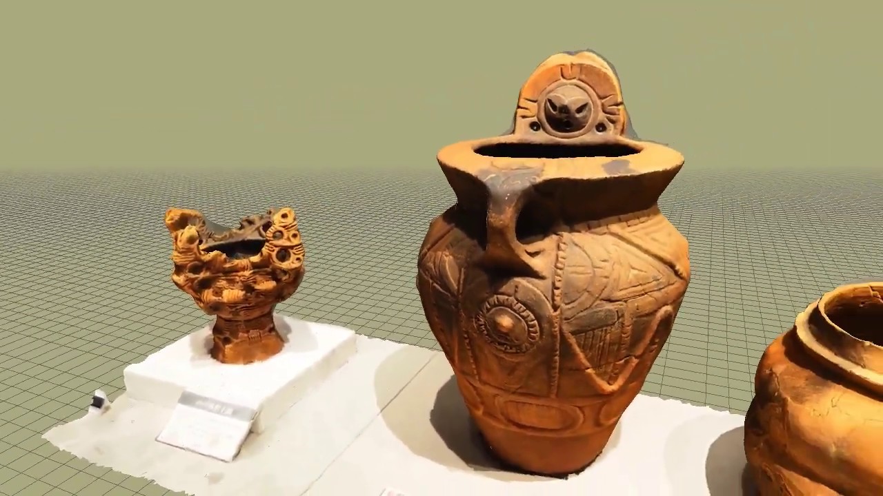 縄文中期中葉顔面把手付深鉢形土器（複製）（伊那市月見松遺跡）外3点