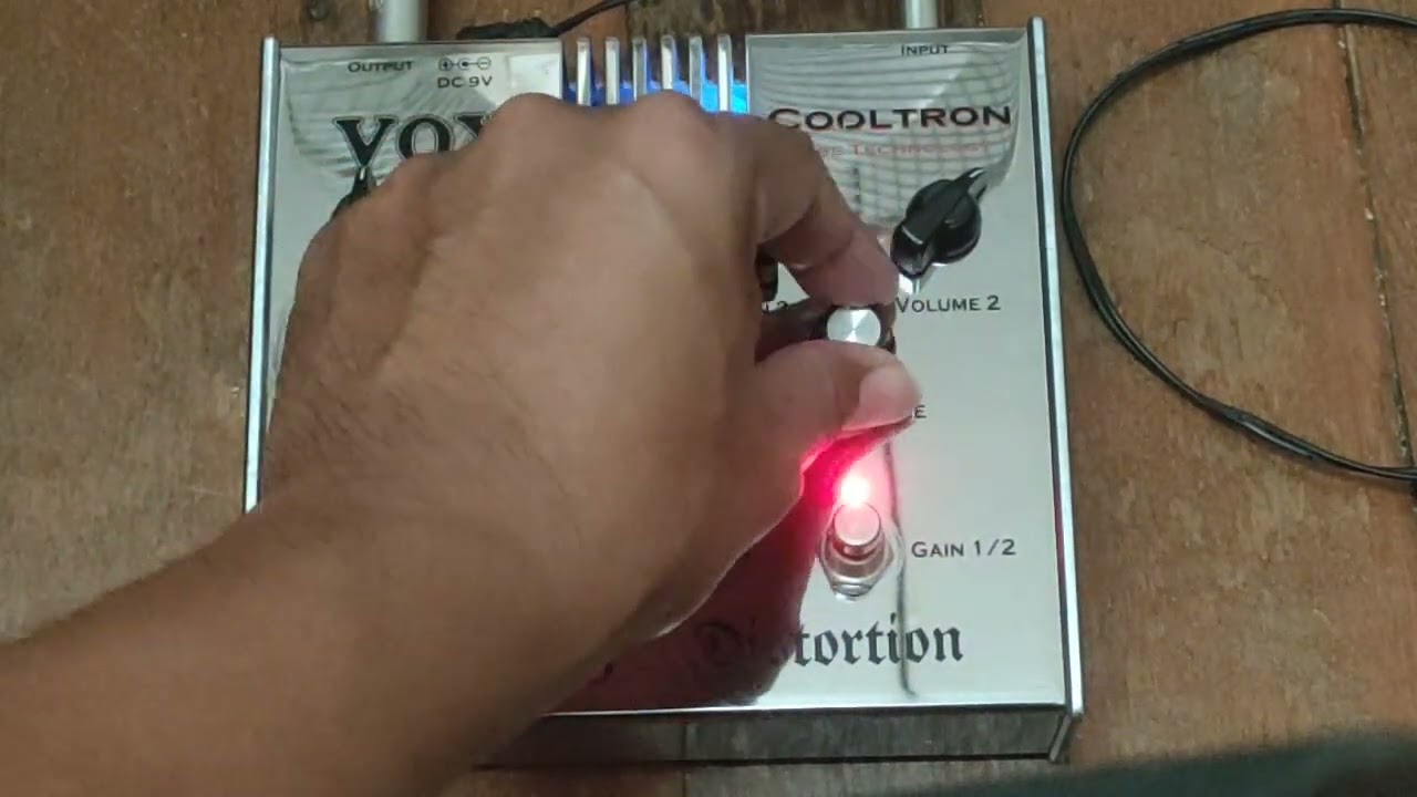 VOX Bulldog Distortion Sounds test. - YouTube