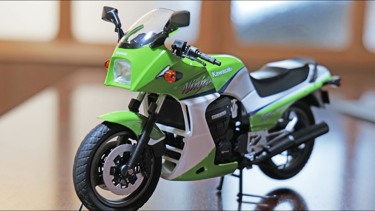 映画「トップガン」仕様GPZ900R 完成品 TOPGUN GPZ900R Ninja バイク