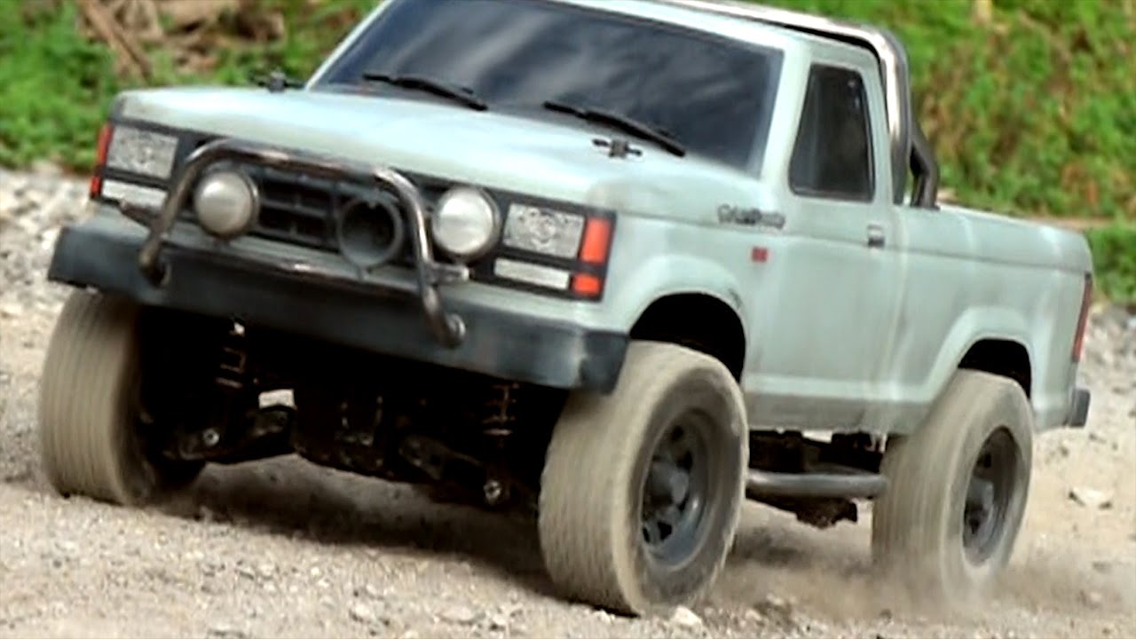 TAMIYA CC-01 MODIFIED LANDFREEDER ON A DUSTY LOAD - YouTube