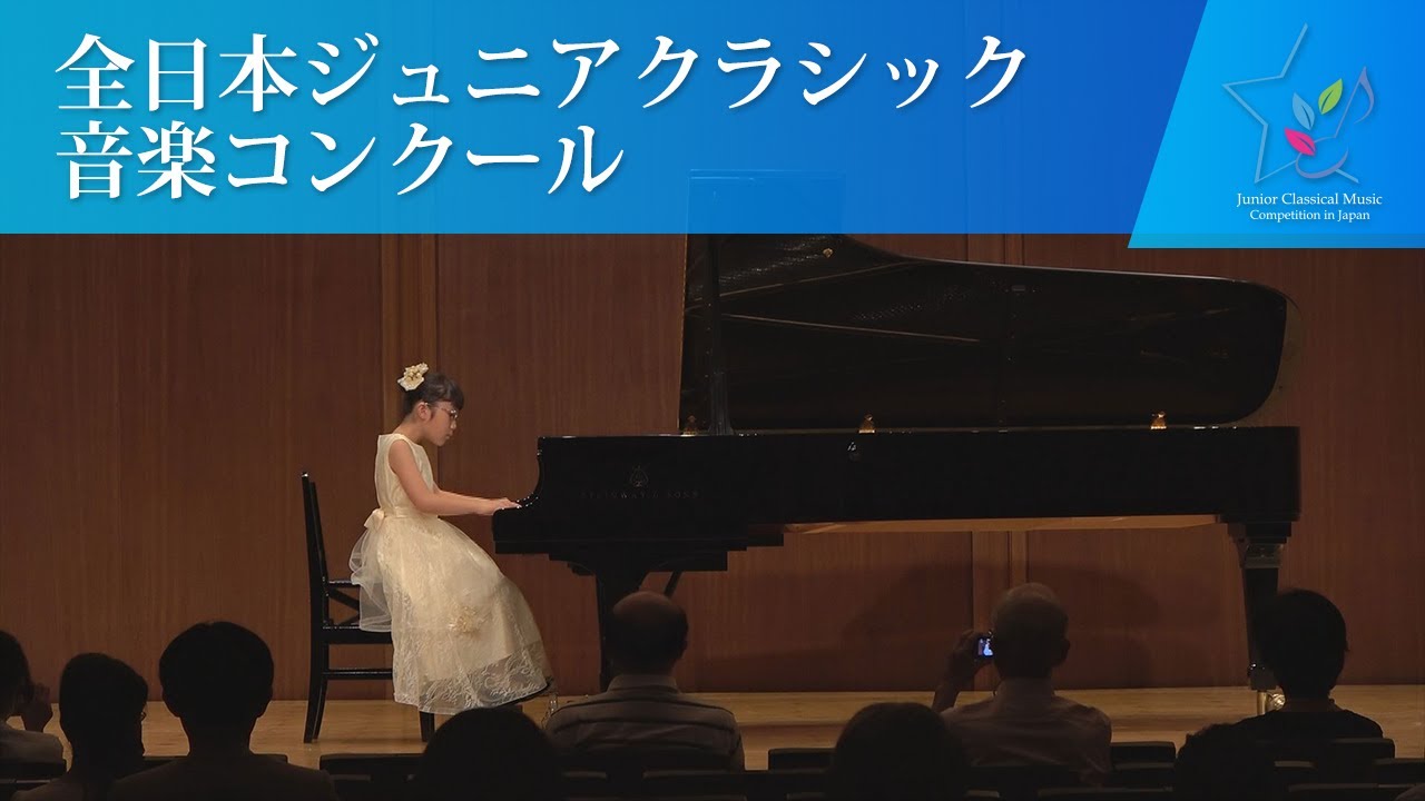 24×32㎝「ピアノの練習をする白人少年」油彩・原画・F4 24×32