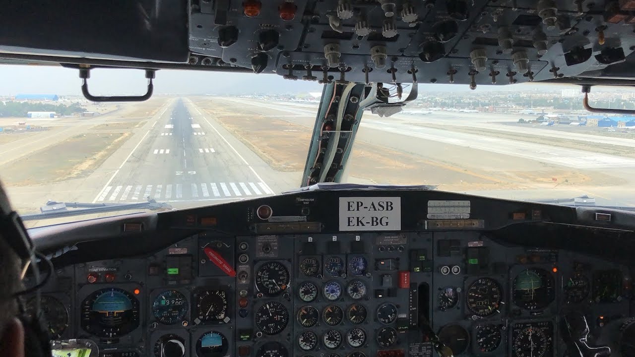 Worldwide LAST Boeing 727-200 @ cockpit approach on flight EP851