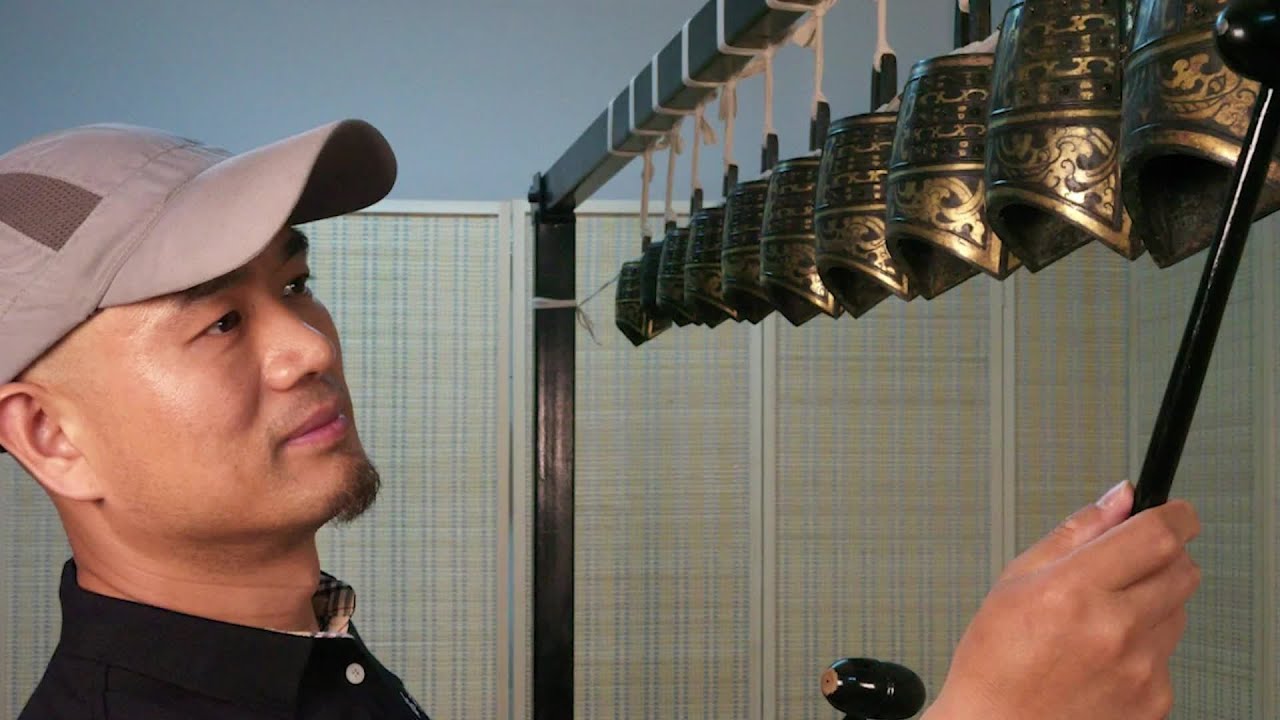 よみがえる2千年前の鐘の音 漢代の編鐘で現代の楽曲を演奏 - YouTube