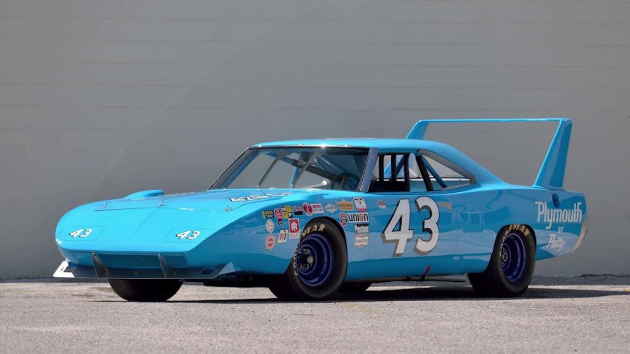 NASCAR 1968 プリムス ロードランナー スーパーバード ペティ NASCAR