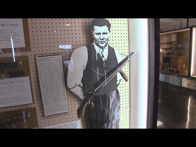 JM Davis Arms & Historical Museum - YouTube