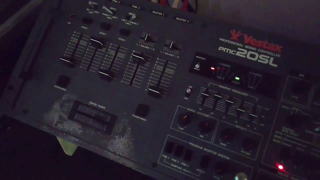 Vestax PMC-20SL - Sampling and inputfader mix - YouTube