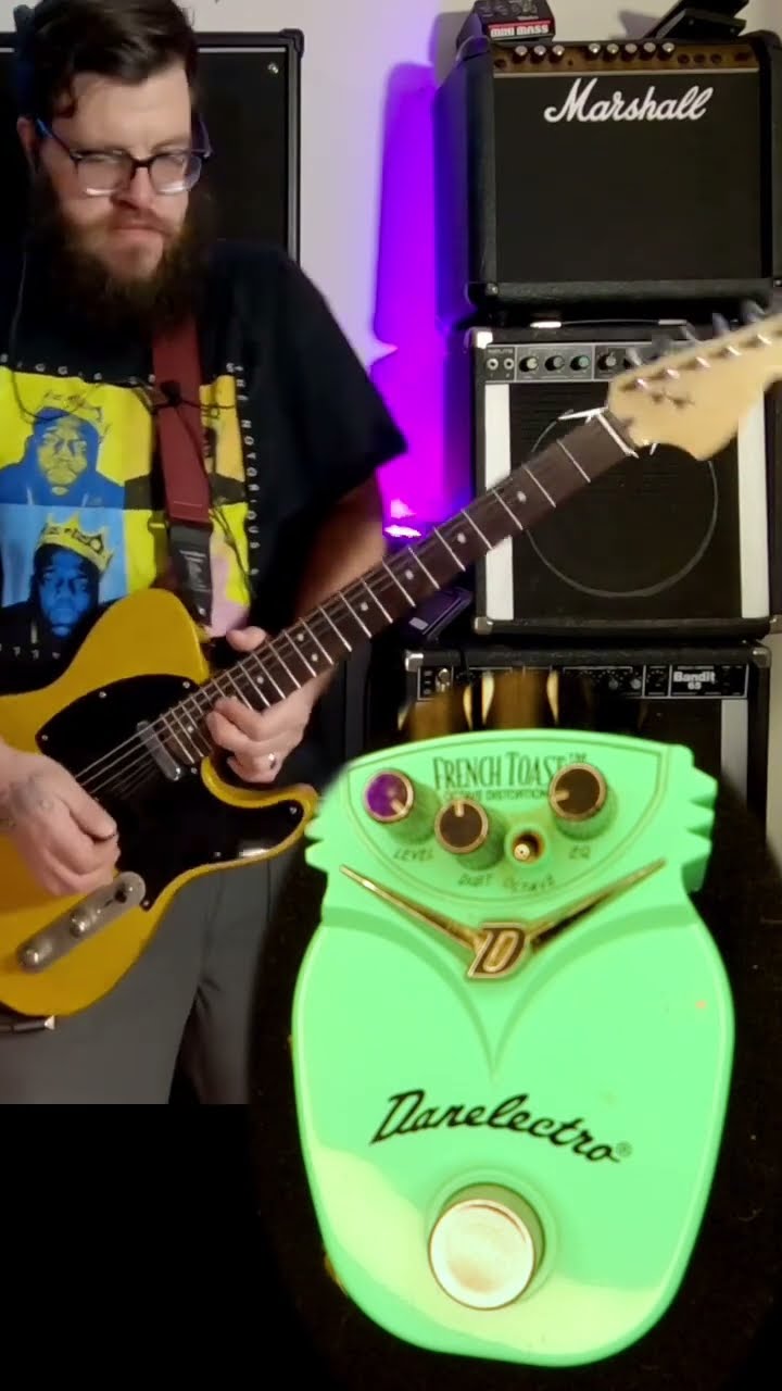 Quick Jam With A ‪@DanelectroOfficial‬ French Toast Octave Fuzz
