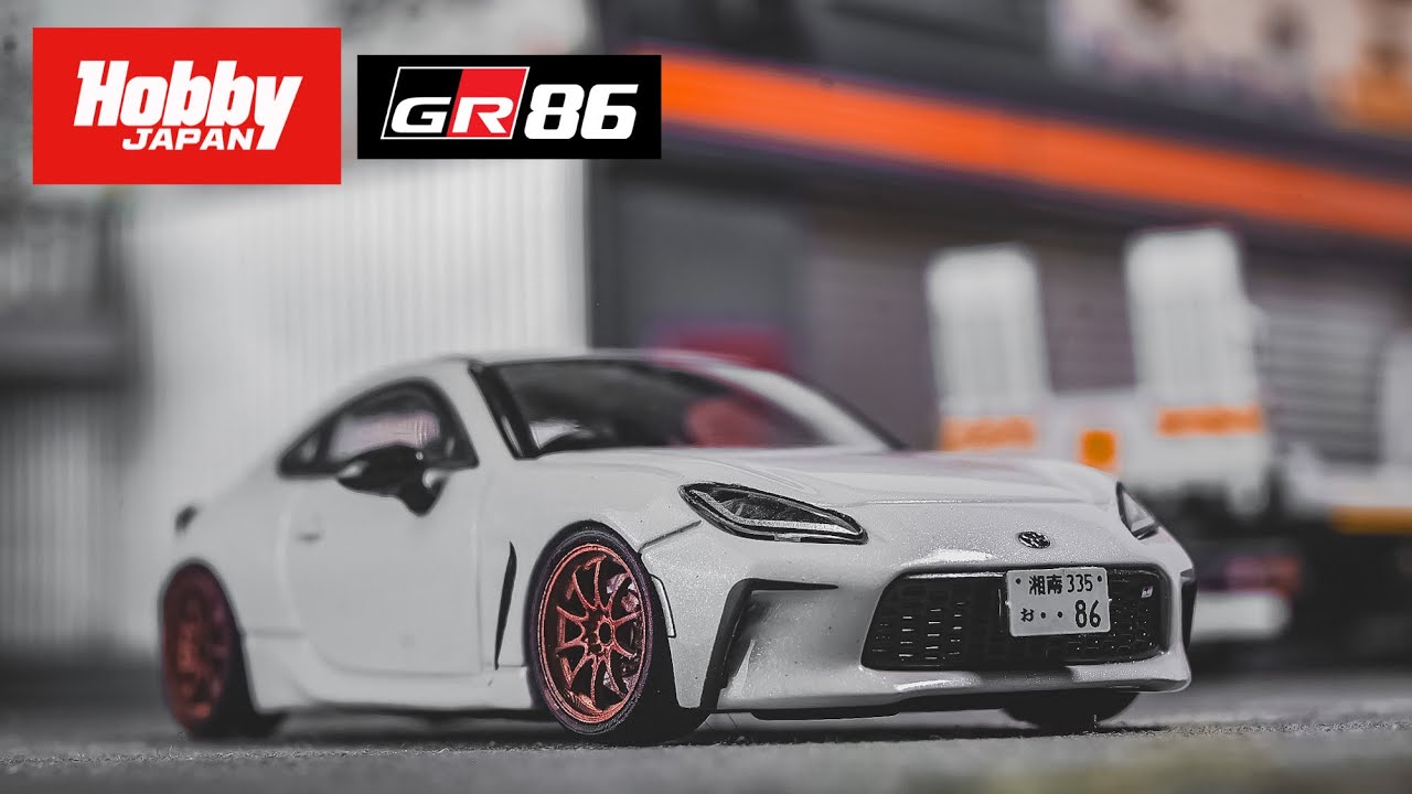 Hobby Japan 1/64 Toyota GR86 RZ Customized Version - Crystal White