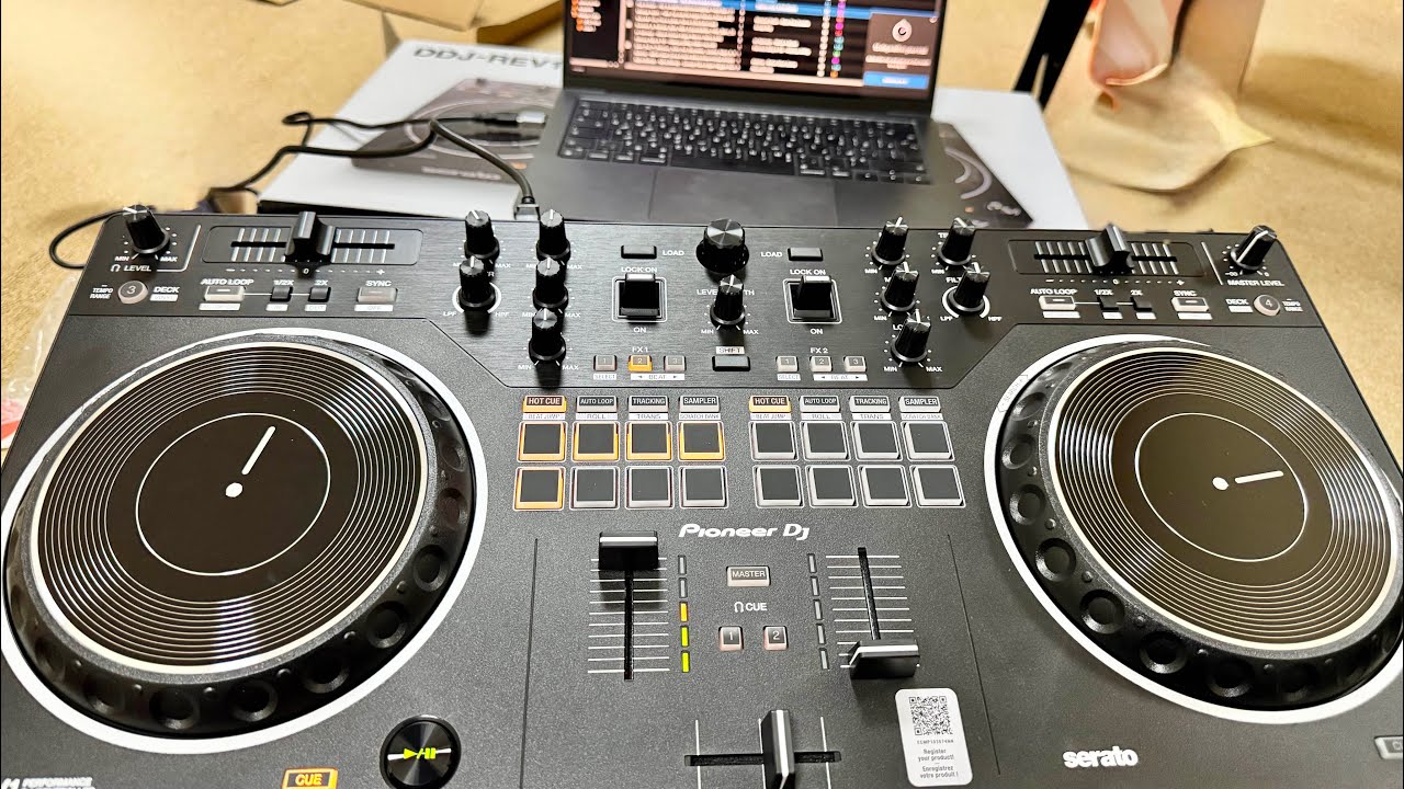 DDJ REV1とMacBook Pro 2013 13.3インチ 最終値下げ】DDJ REV1と