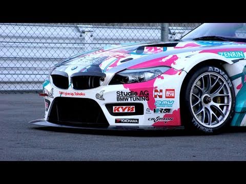 Hatsune Miku Goodsmile BMW Z4 (初音ミク) - YouTube