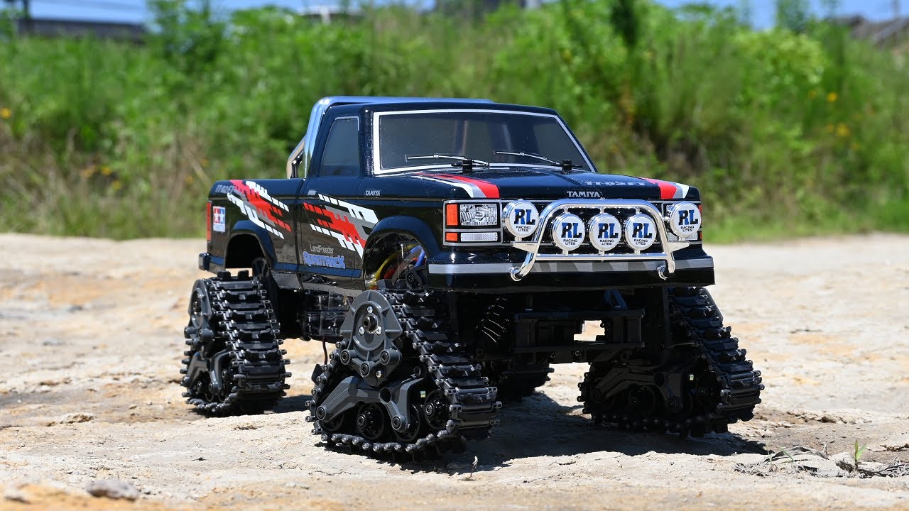 タミヤ TT-02FT ランドフリーダー クワッドトラック オフロード走行
