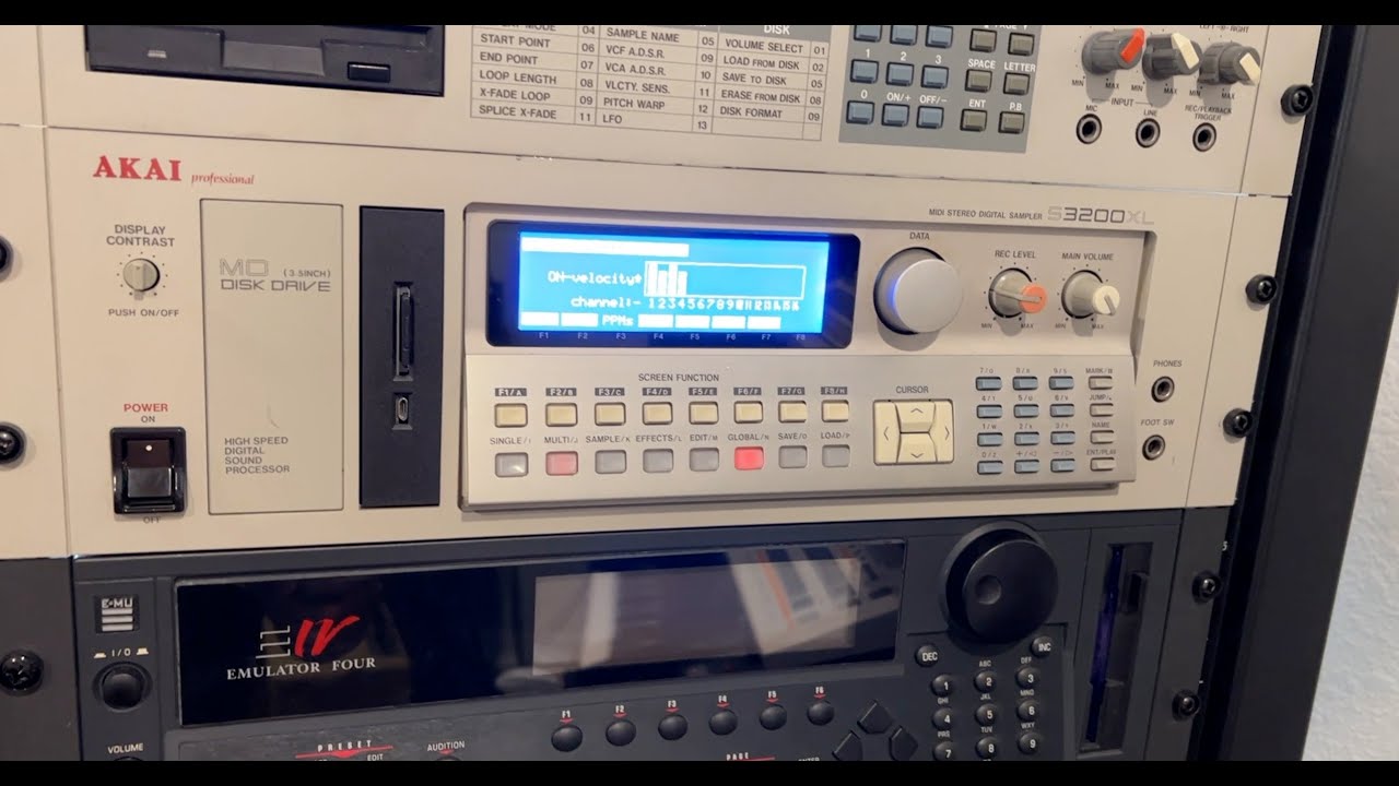 DTM・DAW AKAI S3200 Akai S3200 MIDI Stereo Digital Sampler | Reverb
