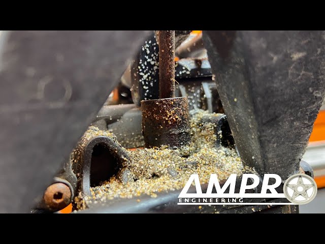 e377: Shodog's Traxxas UDR Rebuild - Part 1. Rust, Sand and