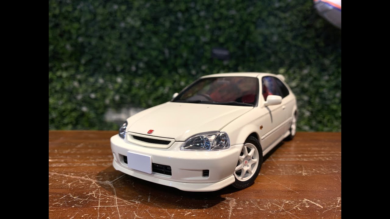1/18 Motorhelix Honda Civic Type R (EK9) Championship White M85001