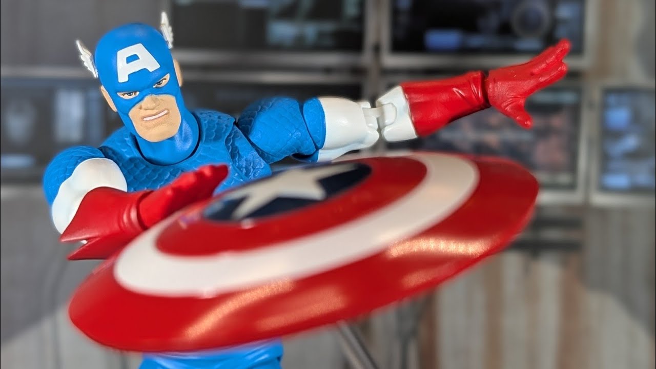 Mafex Captain America (Comic Version) Figure Review - YouTube