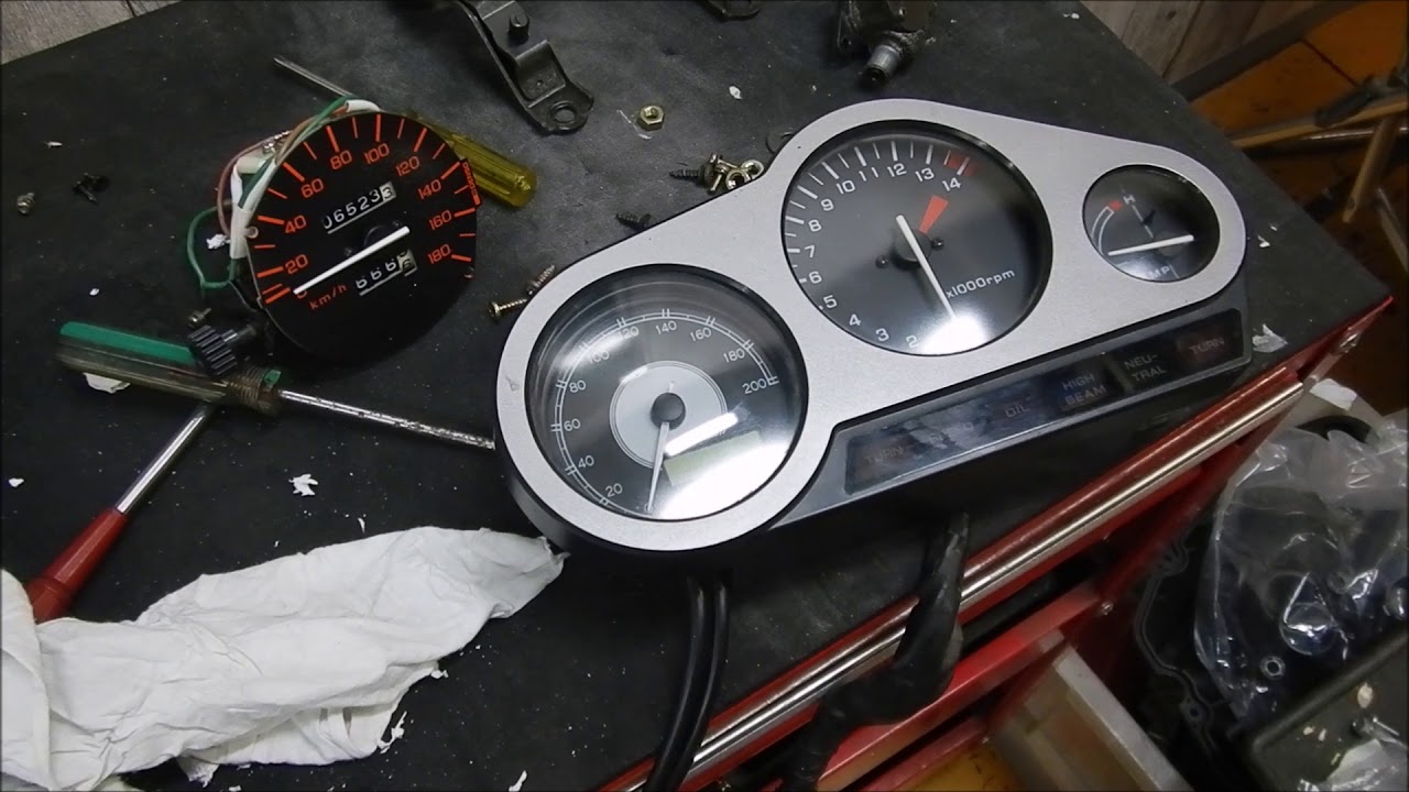 cbx400fホワイトメーターacp滅多に出ないと思います。当時物！ cbx400f