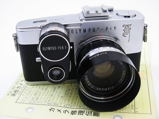 OLYMPUS-PEN F(露出計付)と38mm、100mmの2本セットです。 OLYMPUS-PEN