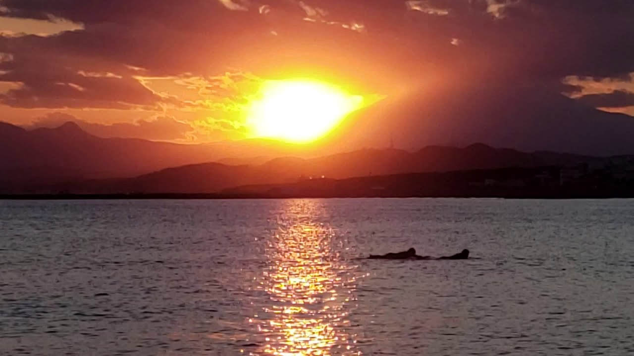 黄昏のサーファー,Surfer in Twilight,黃昏的衝浪者 – 茅ヶ崎夕陽