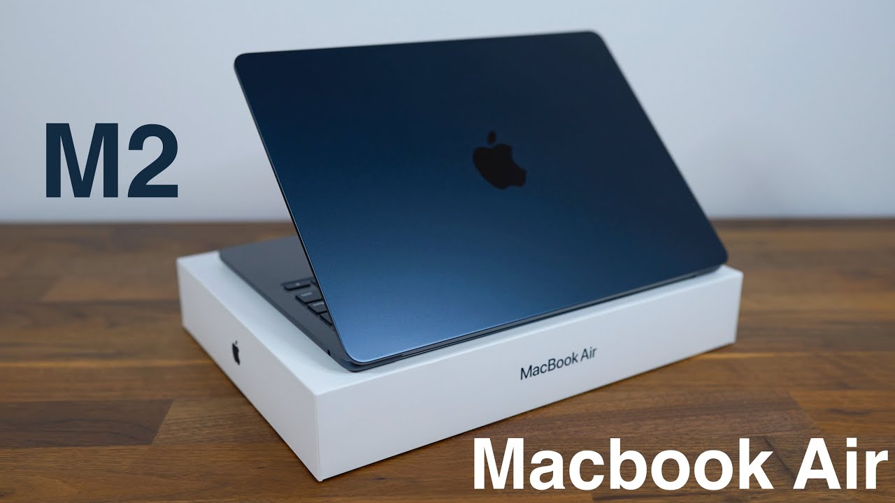 MacBook Air M2 ミッドナイトブルー 256GB A Closer Look at the New
