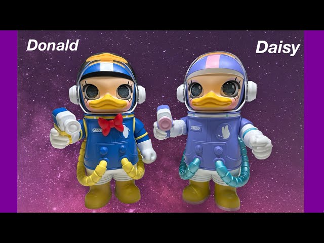 Unbox & Review Pop Mart Mega Space Molly Daisy Duck 400% - YouTube