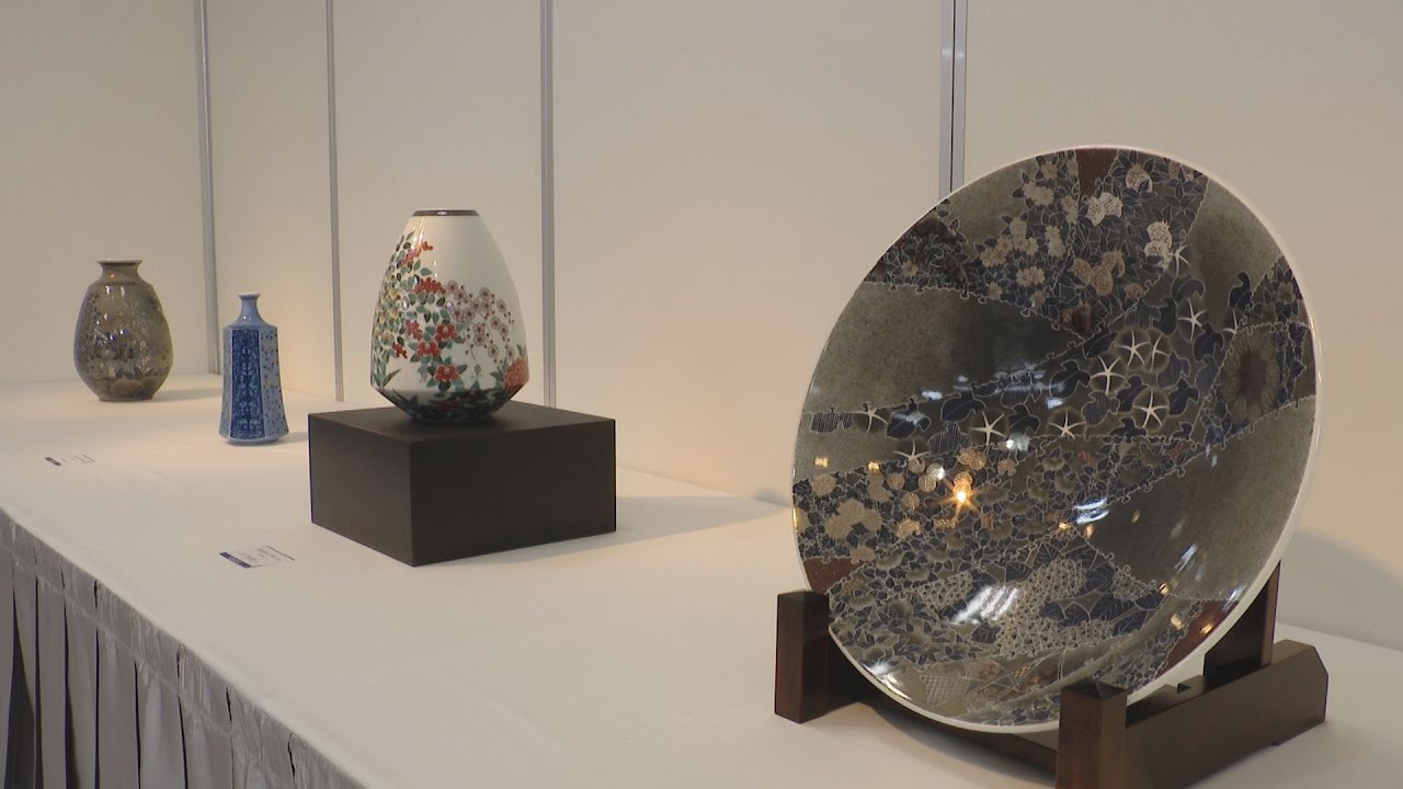 人間国宝が手がけた“色鍋島” 十四代 今泉今右衛門展 - YouTube