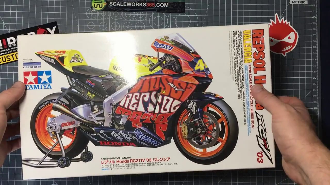 Tamiya Respol Honda RC211V '03 'Valencia' 1:12 Unboxing - YouTube