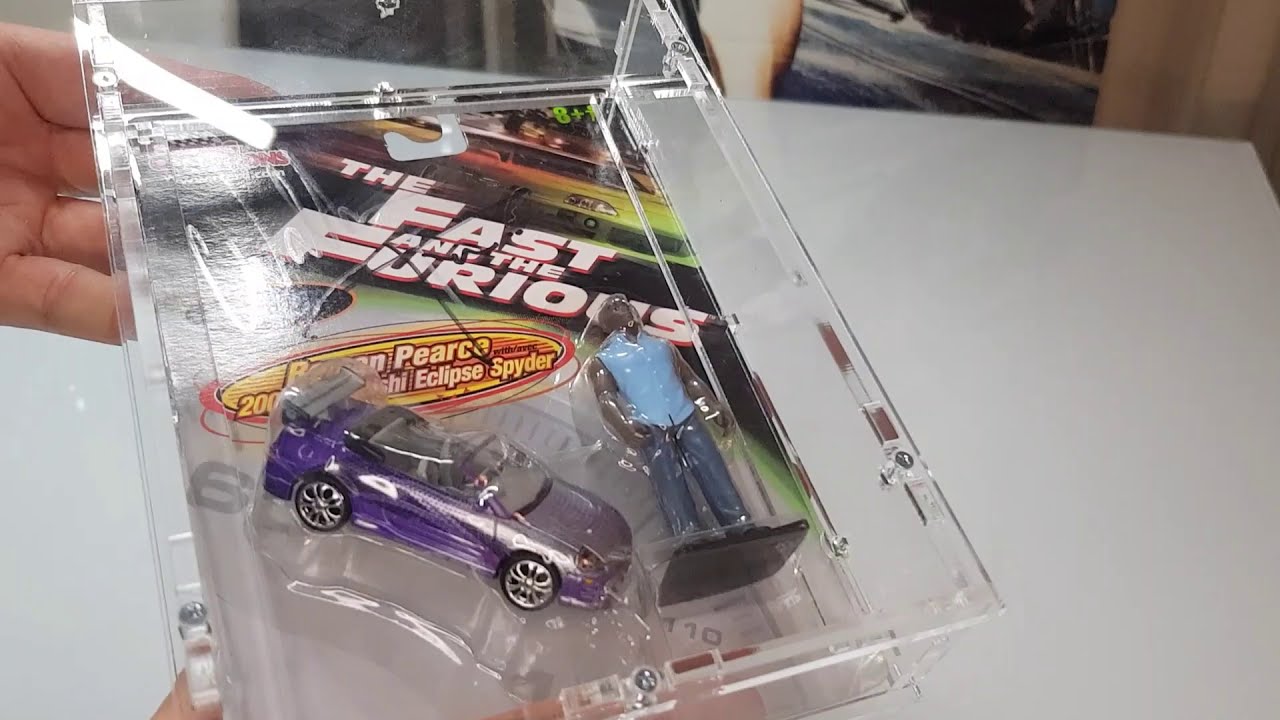 Fast & Furious 1:64 Spyder with Figure (Roman Pearce)signed by