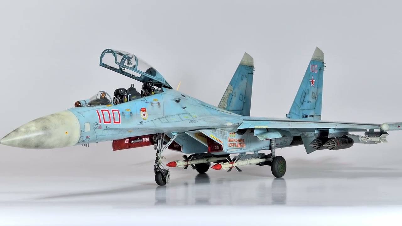 GWH Su-27UB 1/48 プラモデル(初版おまけ付き) Su-27 Flanker B