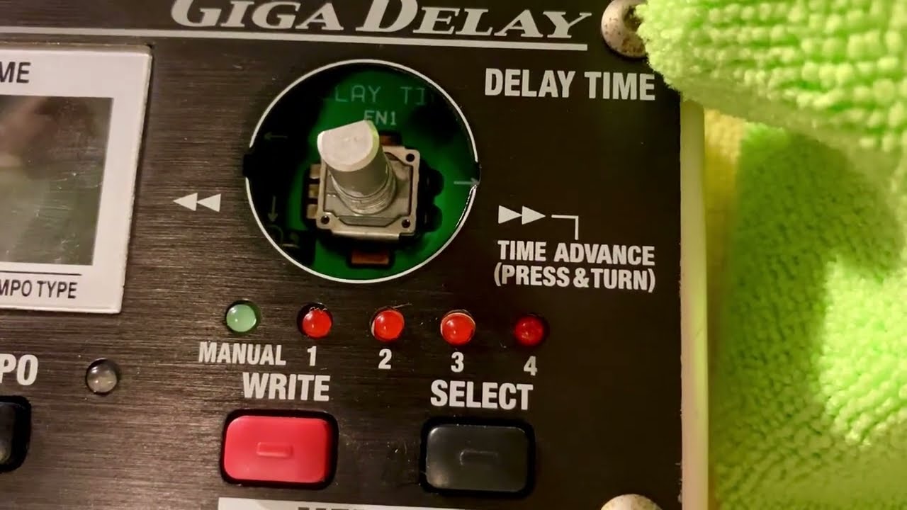 How to Fix Broken Boss DD-20 Giga Delay - Misbehaving Delay Time