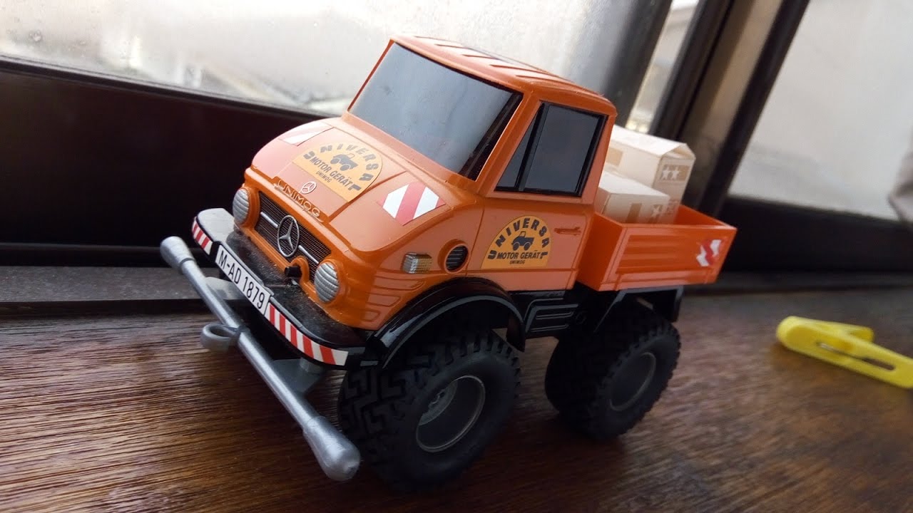 タミヤ元祖ミニ四駆・ウニモグ - YouTube