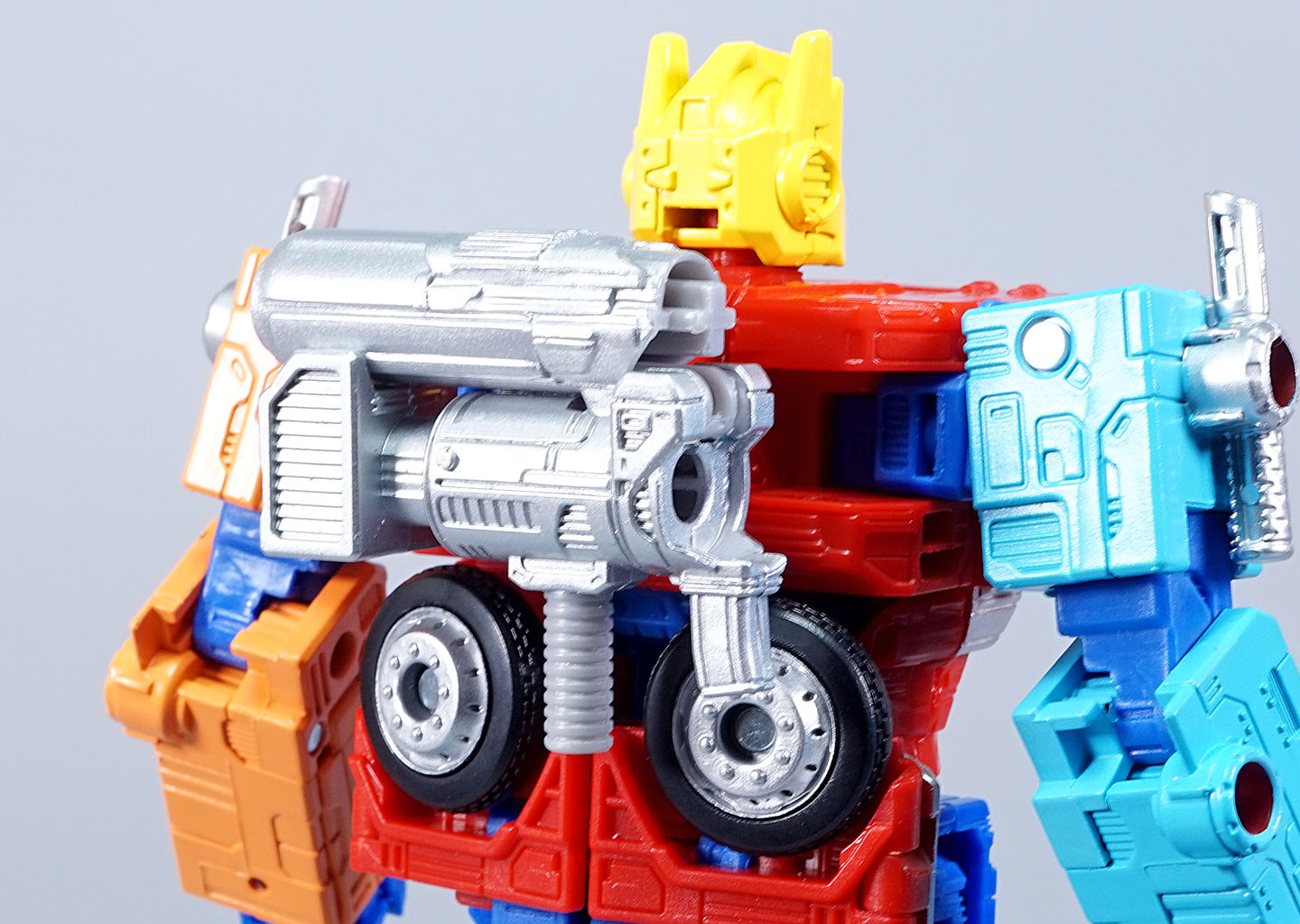 レビュー：TRANSFORMERS BUMP OF CHICKEN CONVOY（コンボイ） | 超偏見