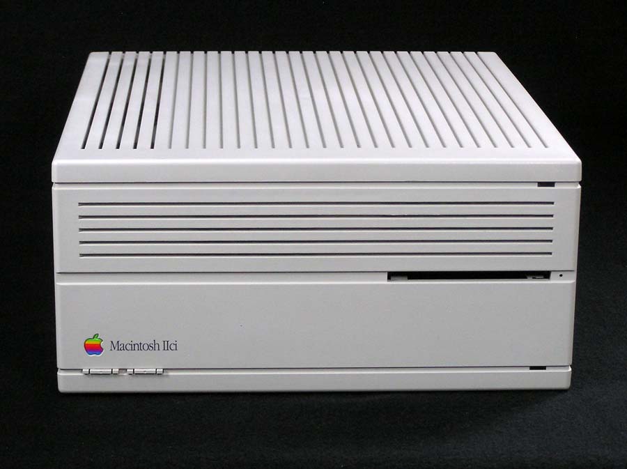 Apple Macintosh II 現状渡し品です②￼ Apple Macintosh II 現状渡し