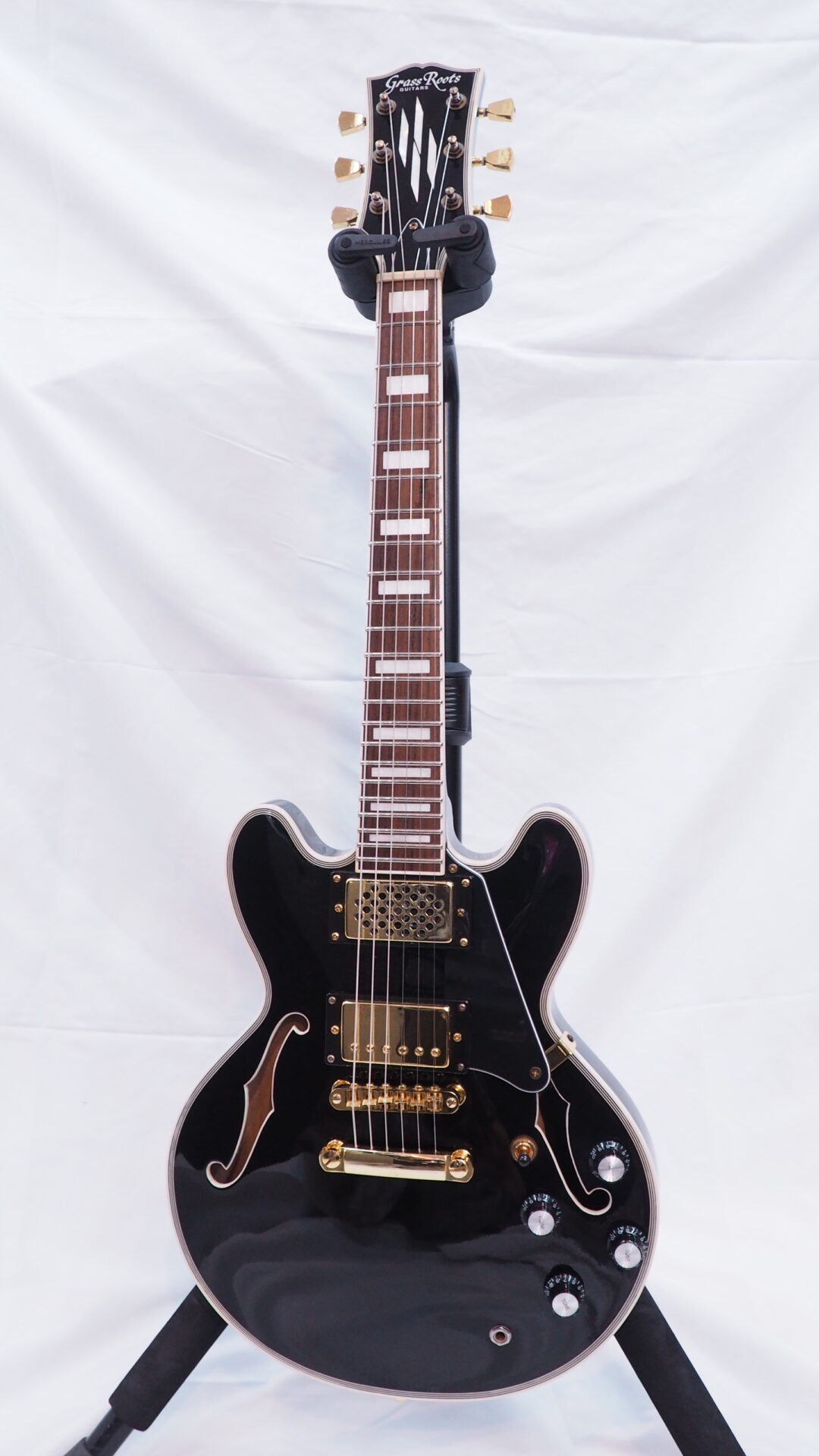 買取情報】可愛いミニサイズのセミアコ『GrassRoots G-SA-MINI』楽器奏