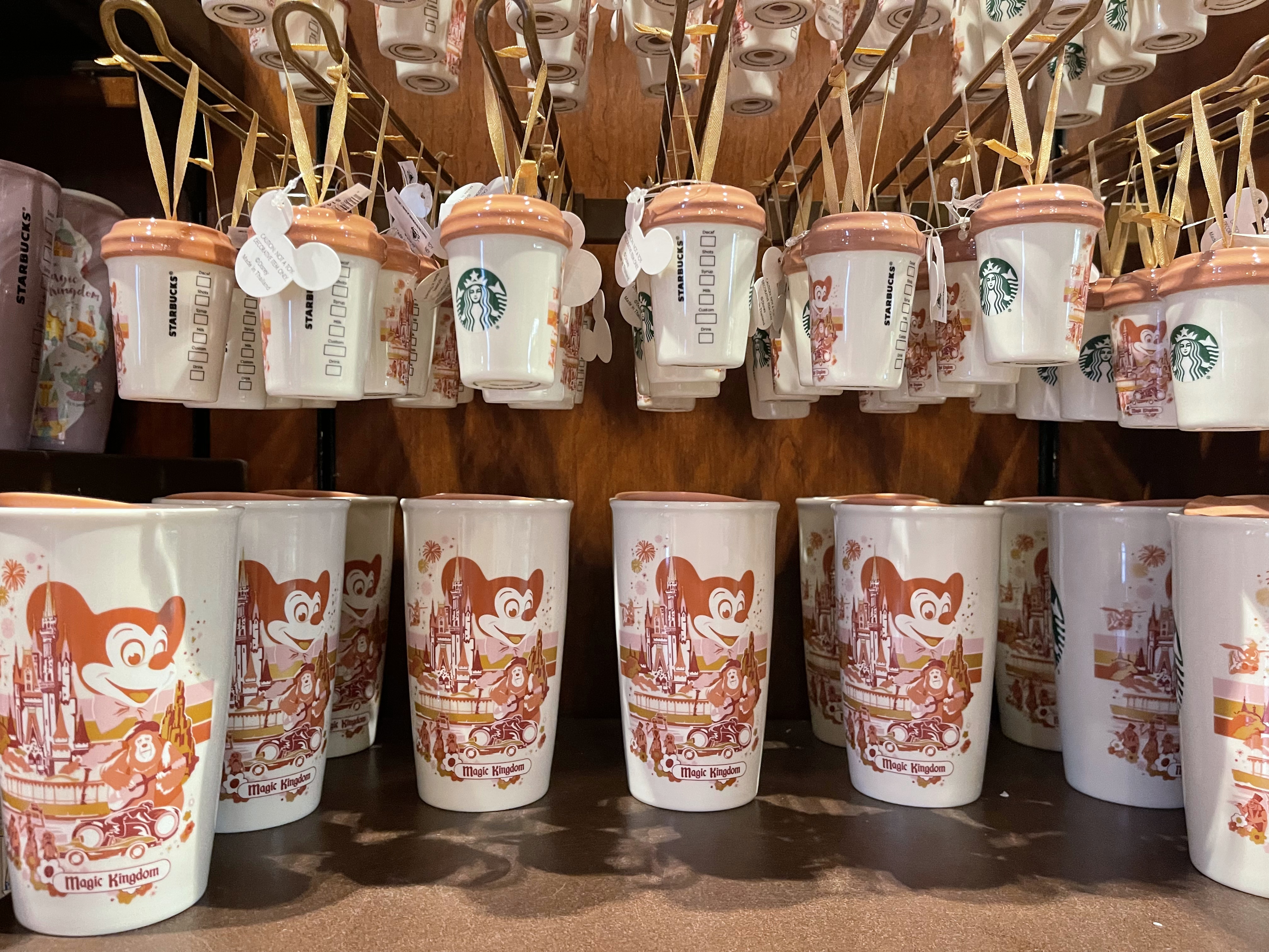 WDW ディズニーワールド 50周年 スタバ starbucks ピンバッジ 現地限定