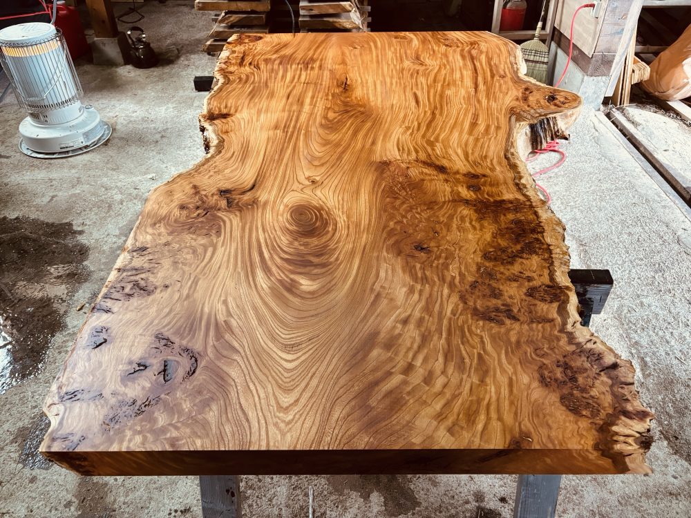 ぶなのこぶ板テーブル