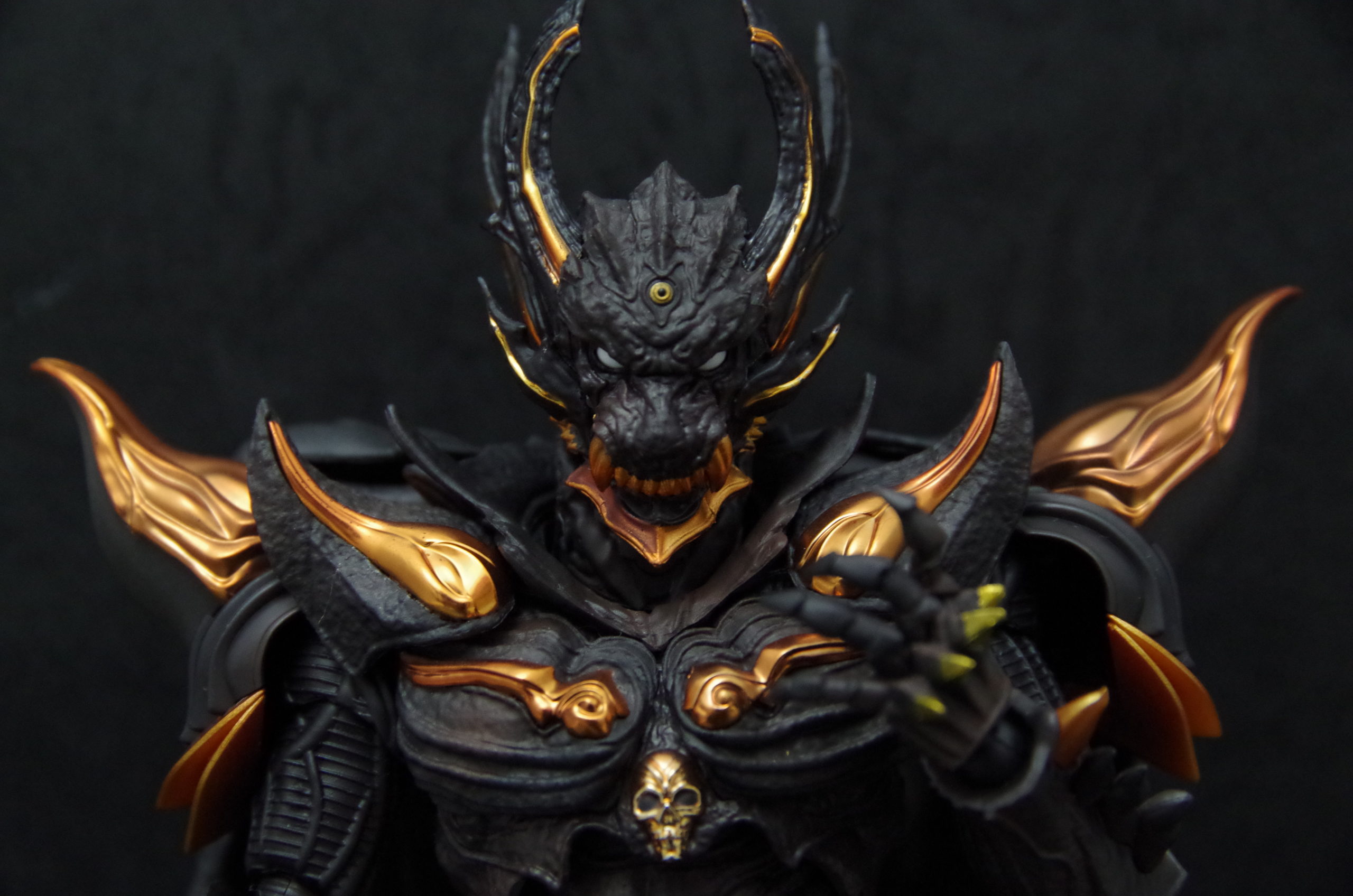 S.H.FIGUARTS 真骨彫製法 暗黒騎士キバ | フィギュアレン