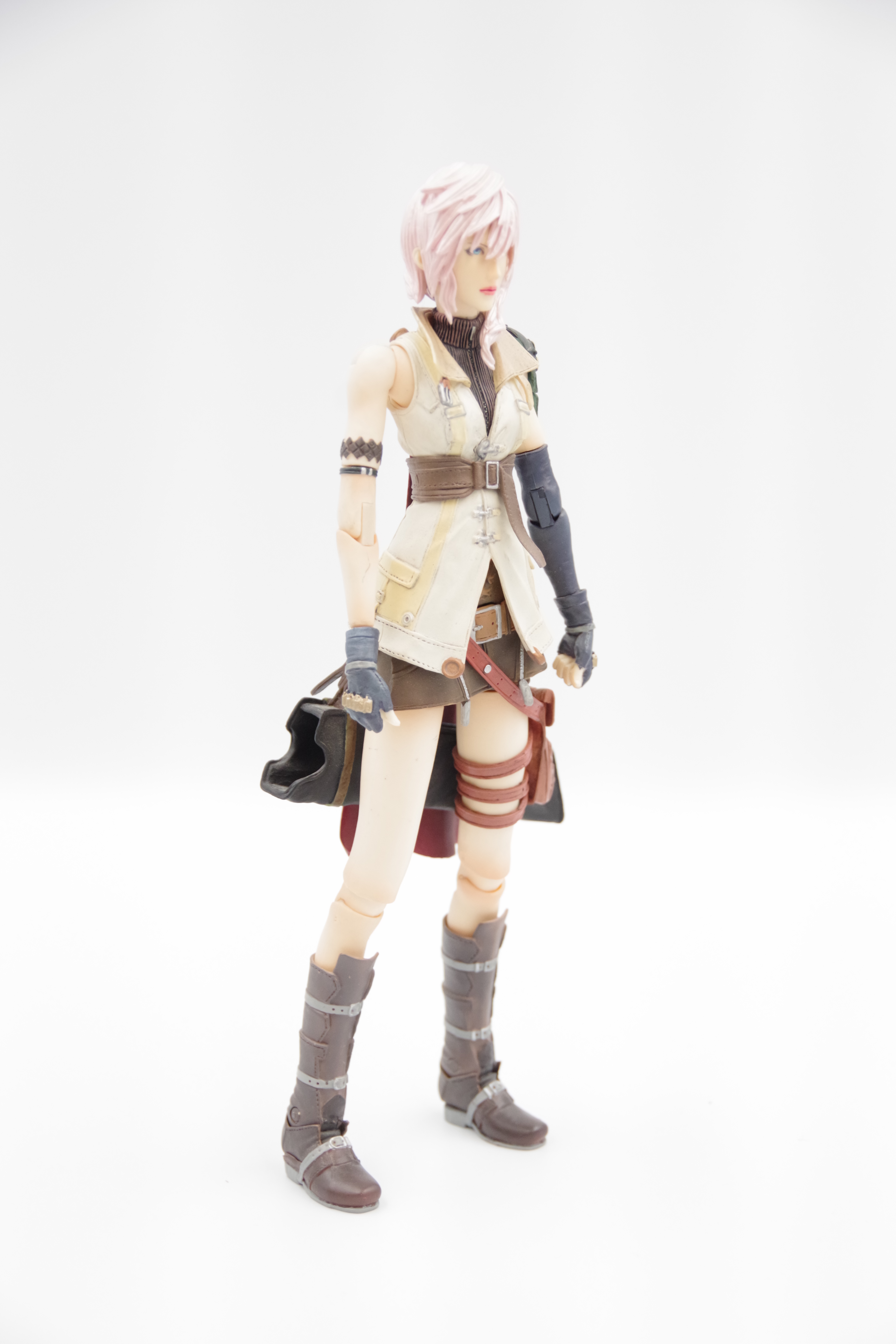 FINAL FANTASY XIII プレイアーツ改 ライトニング | フィギュアレン